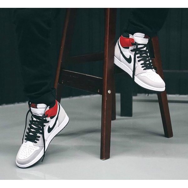 Giày Nike Air Jordan 1 Retro High OG 'Light Smoke Grey' 555088-126 Size 42.5 2