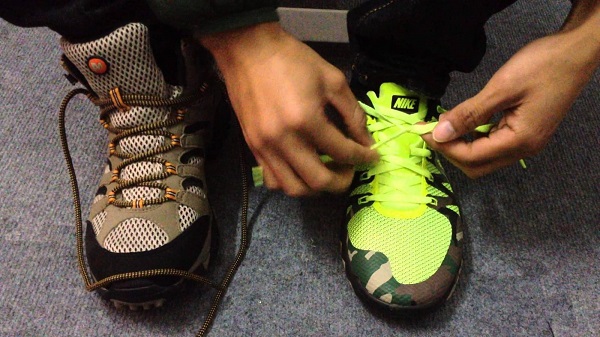 cách buộc dây giày đá bóng không bị tuột, cách buộc dây giày bóng đá, cách xỏ dây giày bóng đá