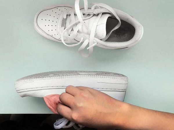 cách giặt giày Nike Air, cách vệ sinh giày nike air, vệ sinh giày nike air