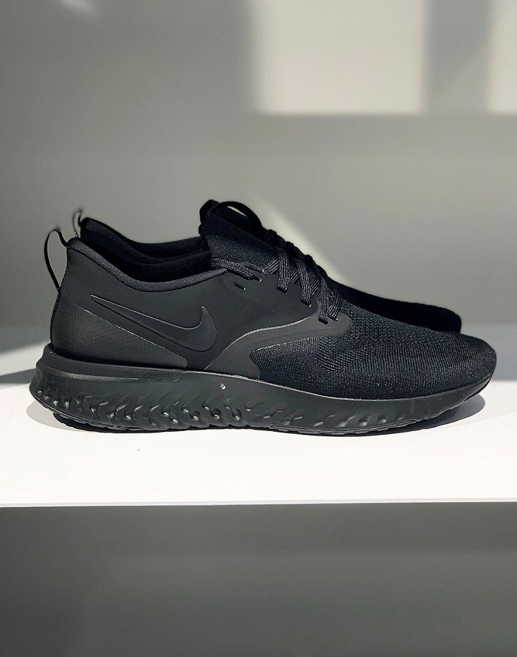 Nike Odyssey React Flyknit 2 Men’s Shoes Black AH1015-003 với tông đen chủ đạo - dễ phối đồ và vệ sinh giày