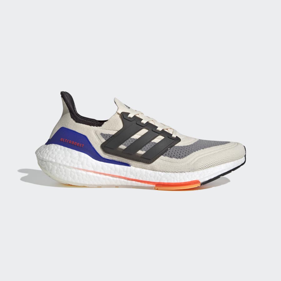 https://admin.thegioigiay.com/upload/product/2022/11/gia-y-the-thao-adidas-ultraboost-21-wonder-white-carbon-solar-red-637455fd172d9-16112022101613.jpg