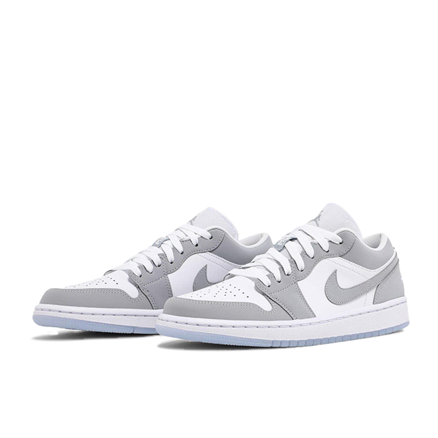 https://admin.thegioigiay.com/upload/product/2022/11/giay-the-thao-air-jordan-1-low-white-wolf-grey-aluminum-dc0774-105-size-37-636dffb35804c-11112022145427.png